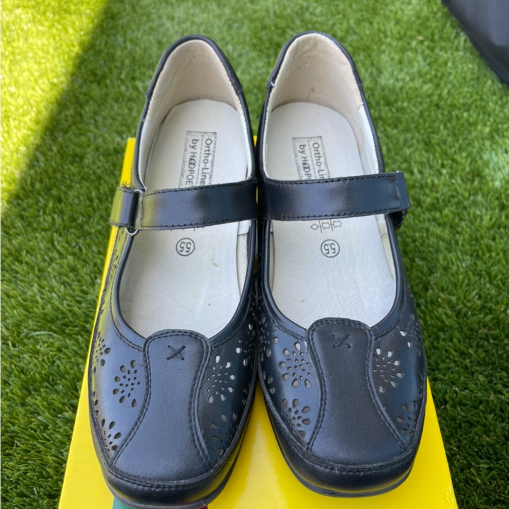 Womens Orthopedic shoes size 5.5